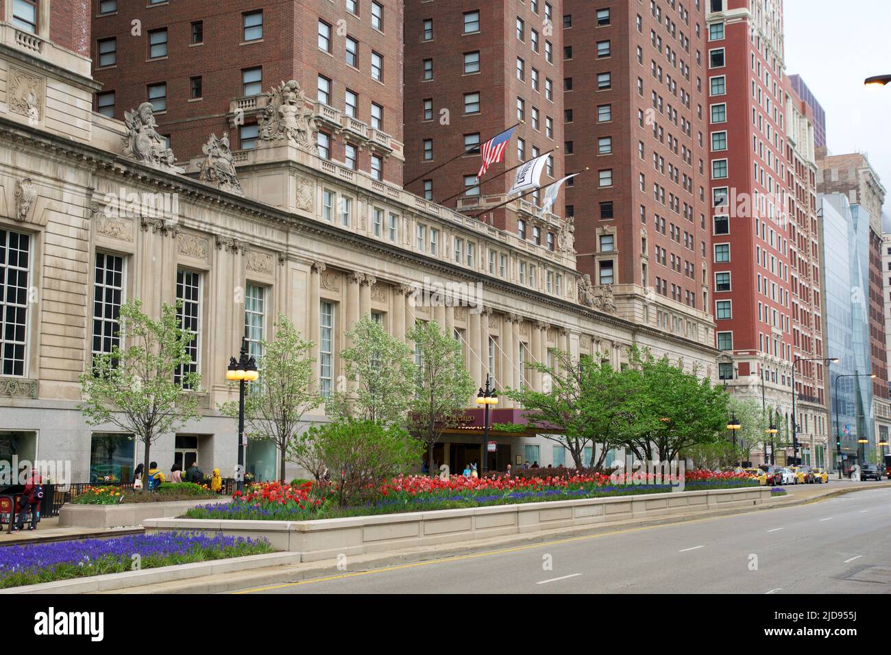 CHICAGO, ILLINOIS, ÉTATS-UNIS - 12 mai 2018 : vue extérieure du Hilton Chicago. Banque D'Images