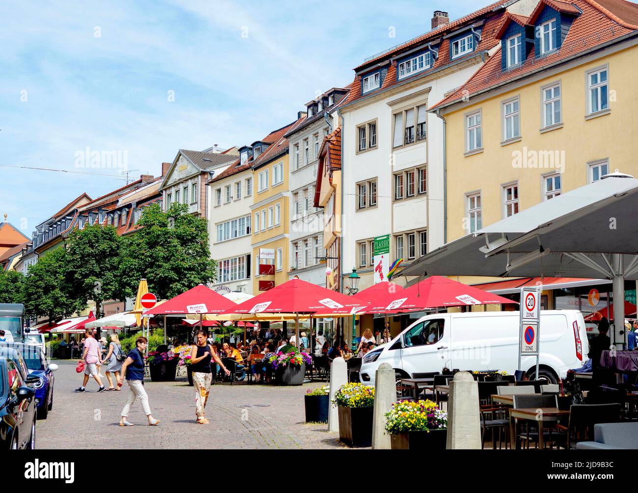Fulda, Allemagne. 17th juin 2022. Rue à Fulda magnifique exposition dans le Stadschloß dans la ville allemande Fulda, Design & Dynastie '250 Jahr Hofleben Oranien-Nassau' Foto: RPE Albert Nieboer https://fulda2022.de crédit: dpa/Alay Live News Banque D'Images