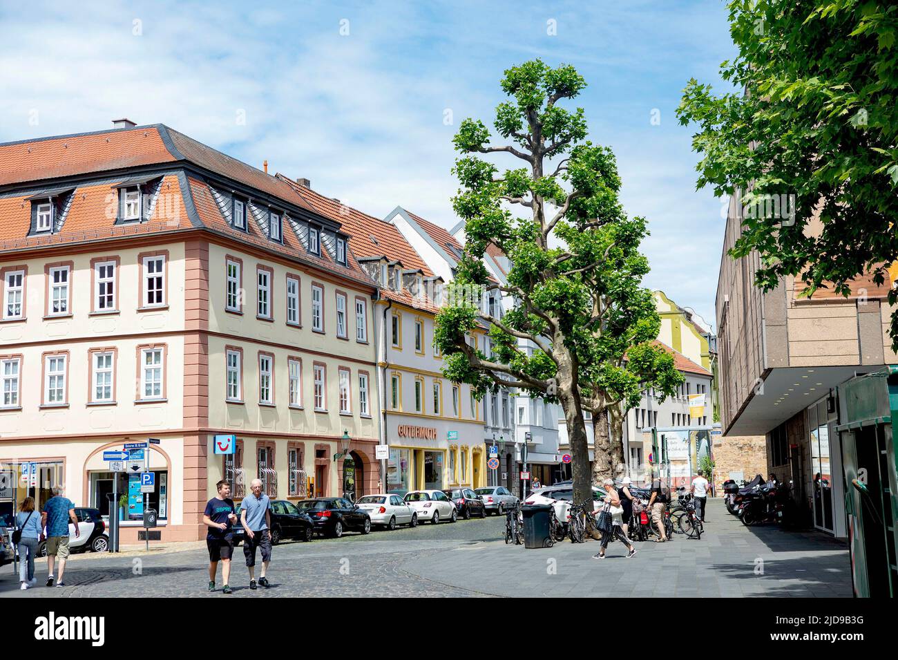 Fulda, Allemagne. 17th juin 2022. StreetView of Fulda magnifique exposition dans le Stadschloß dans la ville allemande Fulda, Design & Dynastie '250 Jahr Hofleben Oranien-Nassau' Foto: RPE Albert Nieboer https://fulda2022.de crédit: dpa/Alay Live News Banque D'Images