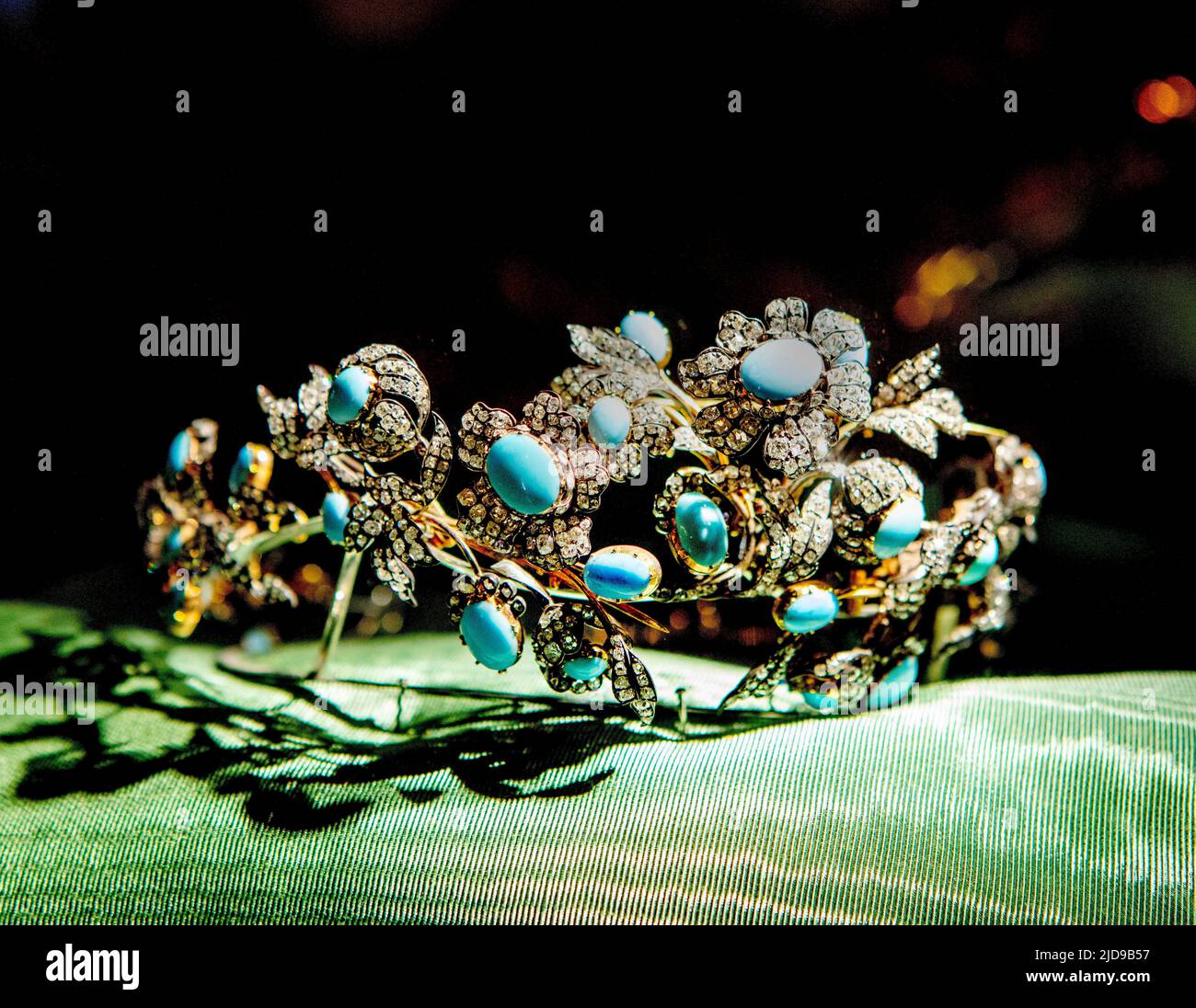 Fulda, Allemagne. 17th juin 2022. Bijoux de la Maison de Mellerio à Paris belle exposition dans le Stadschloß dans la ville allemande Fulda, Design & Dynastie '250 Jahr Hofleben Oranien-Nassau' Foto: RPE Albert Nieboer https://fulda2022.de crédit: dpa/Alay Live News Banque D'Images