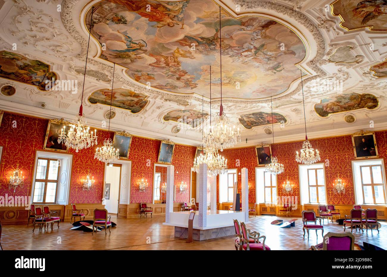 Fulda, Allemagne. 17th juin 2022. Vue d'ensemble de l'exposition magnifique dans le Stadschloß dans la ville allemande Fulda, Design & Dynastie '250 Jahr Hofleben Oranien-Nassau' Foto: RPE Albert Nieboer https://fulda2022.de crédit: dpa/Alay Live News Banque D'Images