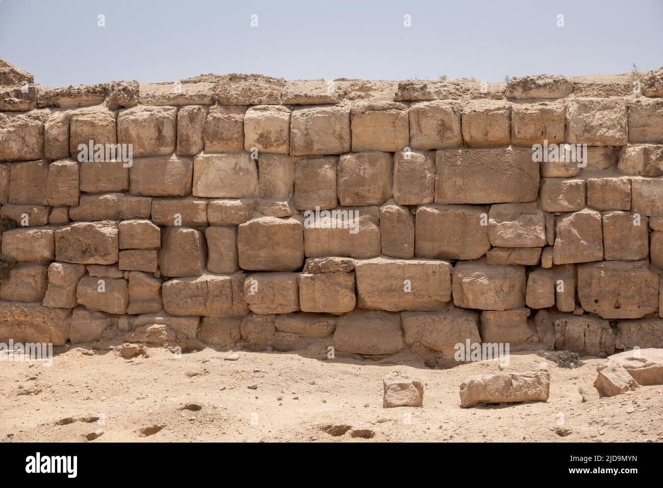 Mur du Nid-de-Corbeau, Pyramides de Gizeh et Sphinx, le Caire, Égypte Banque D'Images