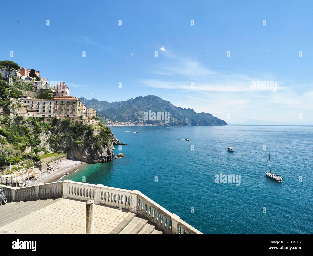 Vue sur la côte amalfitaine, Atrani Banque D'Images
