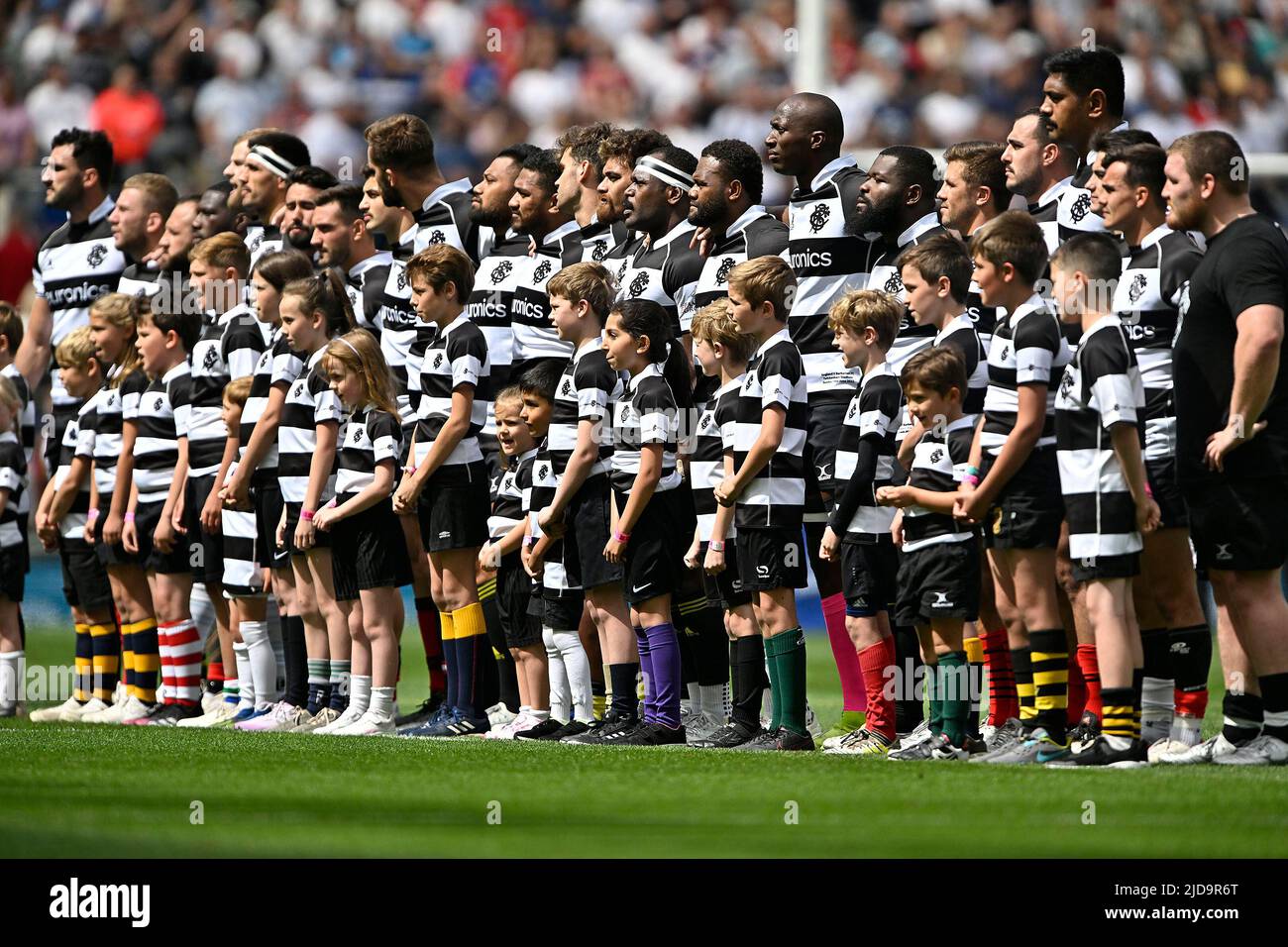 Twickenham, Royaume-Uni. 19th juin 2022. Angleterre V Barbarians. Stade de Twickenham. Twickenham. L'équipe de Barbarians chante l'hymne national pendant le match de rugby de Barbarians de l'Angleterre V. Credit: Sport en images/Alamy Live News Banque D'Images