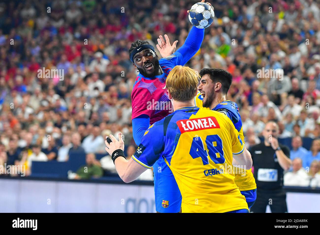 Cologne, Allemagne. 19th juin 2022. Timohey n'guessan lors du match de handball de la Ligue des champions de l'EHF entre Barca et Lomza vive Kielce sur 19 juin 2022 à Cologne, en Allemagne. (Photo par Andrachiewicz/PressFocus/SIPA USA) France OUT, Pologne OUTFrance OUT, Pologne OUT crédit: SIPA USA/Alay Live News Banque D'Images