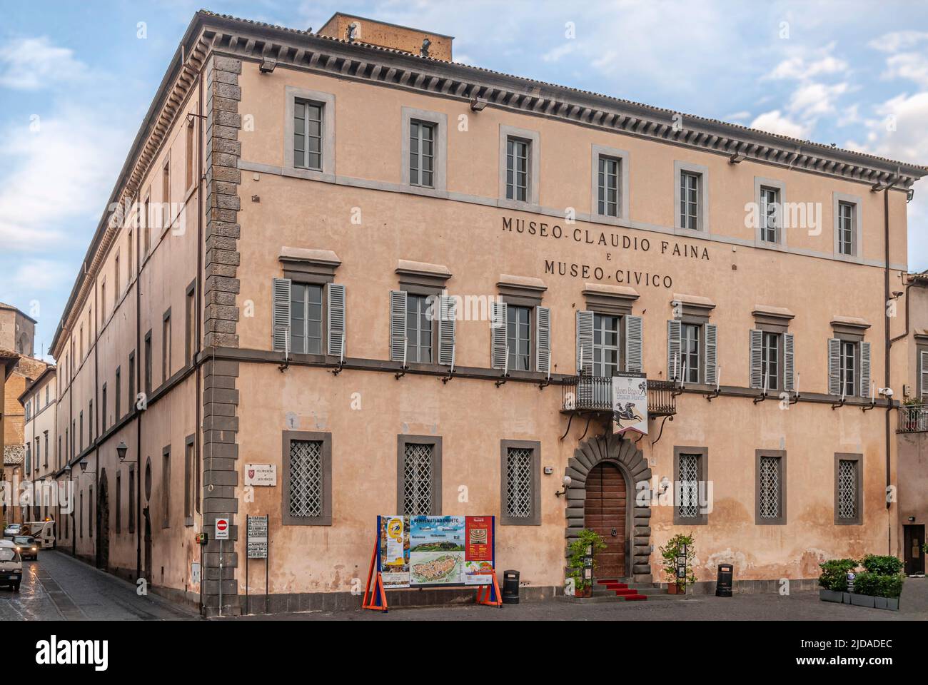 Museo Etrusco 'Claudio Faina'à Piazza del Duomo, Orvieto, Ombrie, Italie Banque D'Images