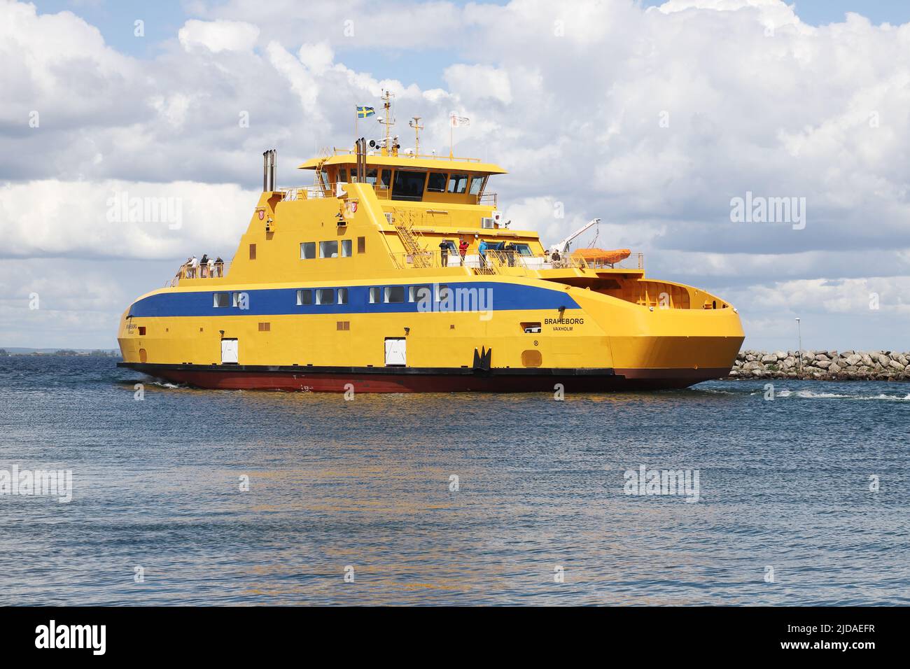 Granna, Suède - 13 juin 2022: Le ferry pour voitures et passagers Braheborg exploité par Trafikverket en service pour la route de Visingso. Banque D'Images