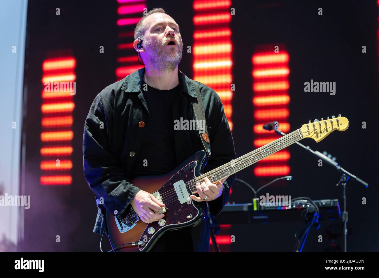 Manchester, États-Unis. 18th juin 2022. Iain Cook de Chvrches se produit au cours du 3 e jour du festival de musique et d'arts Bonnaroo 2022 sur 18 juin 2022 à Manchester, Tennessee. Photo: Darren Eagles/imageSPACE /Sipa USA crédit: SIPA USA/Alay Live News Banque D'Images