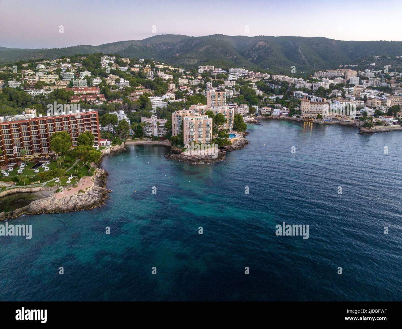 Vue aérienne de ses illetes mallorca. Illetas (également connu sous le nom de ses Illetes) est une petite station balnéaire haut de gamme sur la côte sud-ouest de Majorque. Banque D'Images