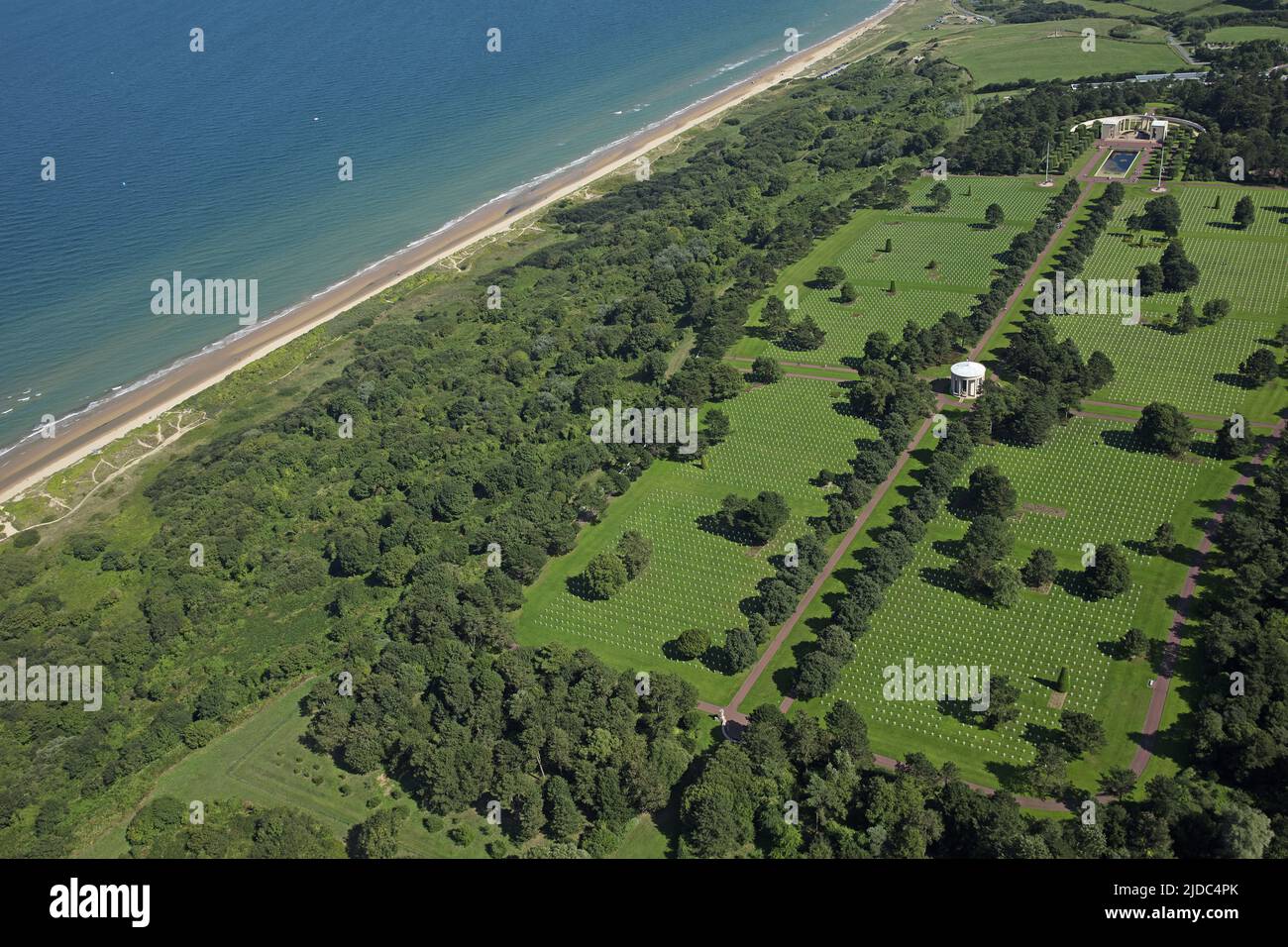 France, Calvados Colleville-sur-Mer, le cimetière américain (photo aérienne) Banque D'Images