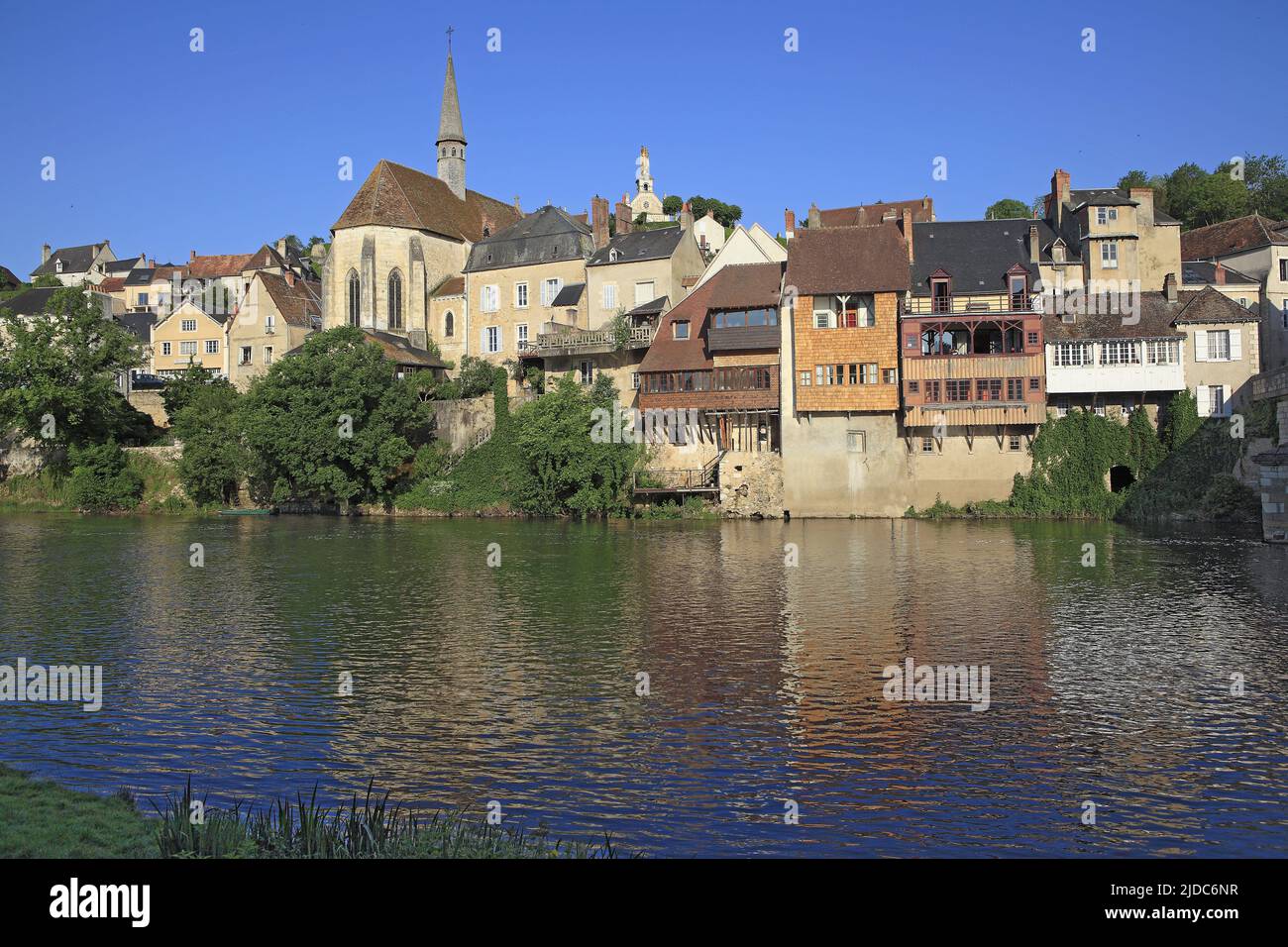 France, Indre, Argenton-sur-Creuse, connue sous le nom de Venise du Berry, la ville est située sur les rives de la Creuse, aves ses maisons pittoresques, Banque D'Images