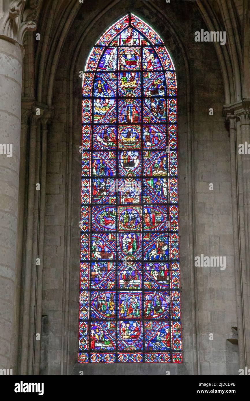 Rouen cathedral stained glass Banque de photographies et d'images à haute  résolution - Alamy