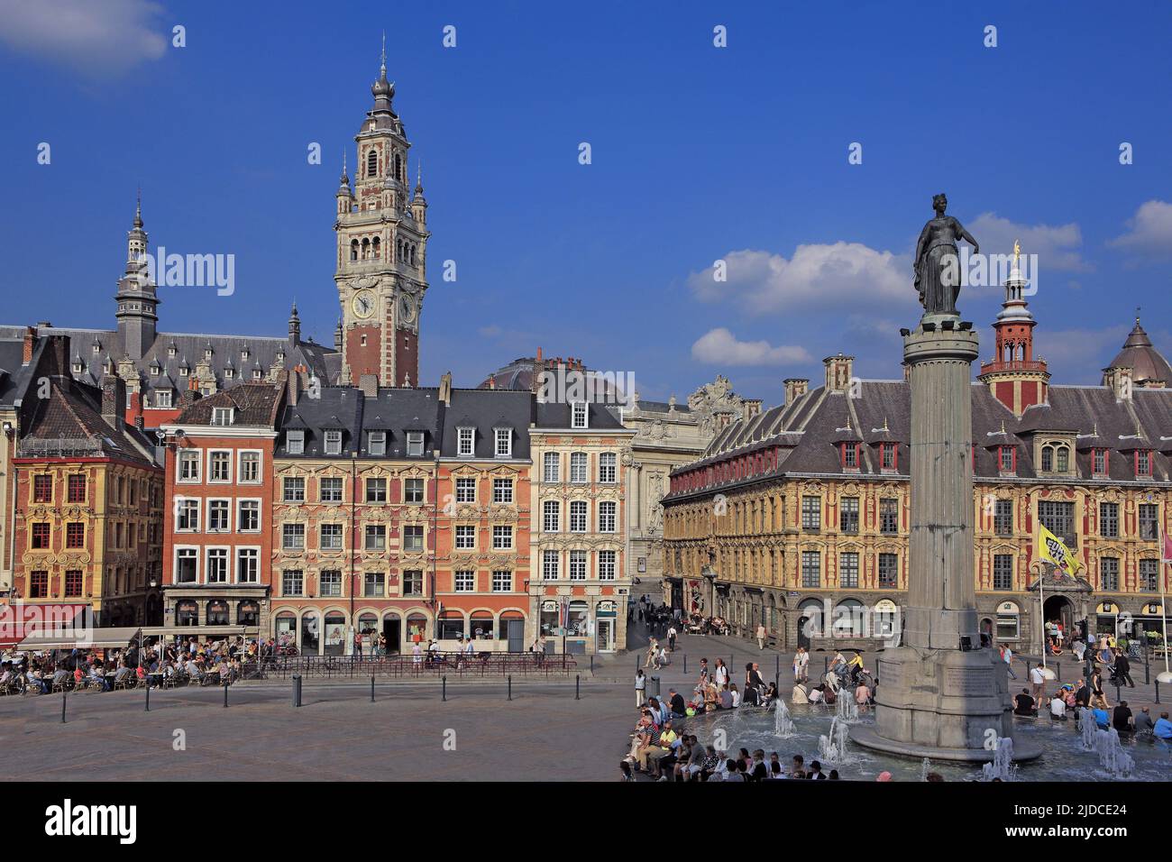 France, Nord, Lille, le beffroi, la place Charles de Gaulle Banque D'Images