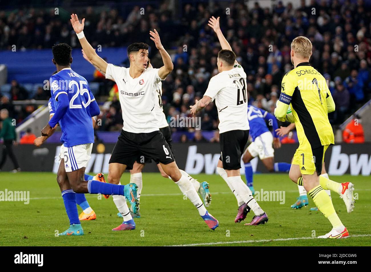 Photo du dossier en date du 10-03-2022 de Nayef Aguerd (deuxième gauche), qui West Ham United ont signé de Rennes un contrat de cinq ans. Date de publication : lundi 20 juin 2022. Banque D'Images