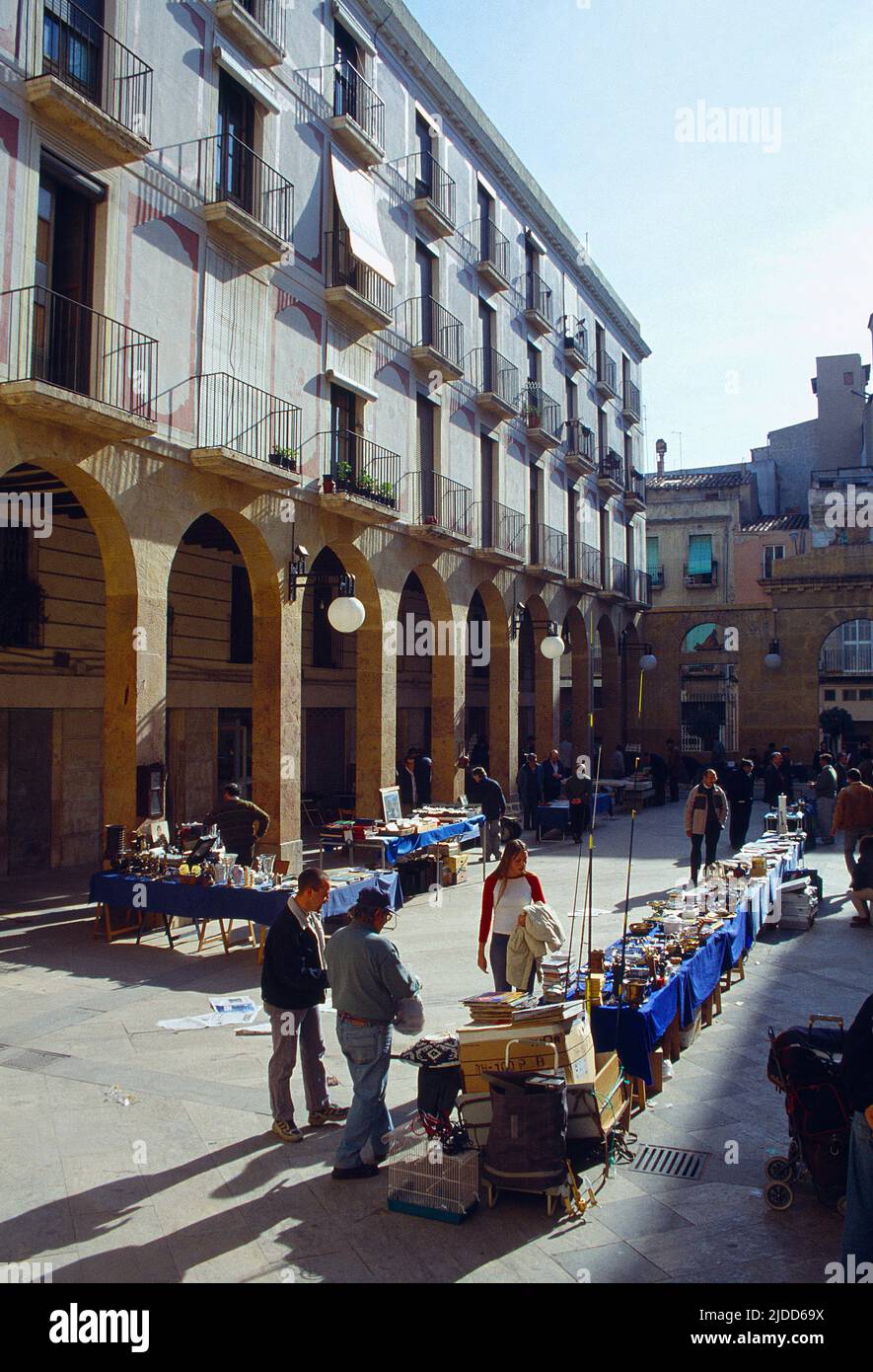 Marché aux puces de la place Sant Pere. Reus. Province de Tarragone. Catalogne. Espagne. Banque D'Images