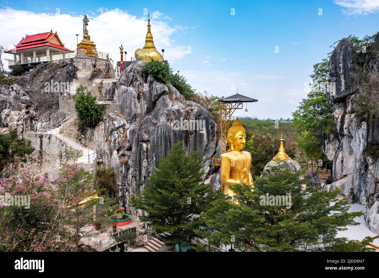 Champathong Cave Meditation Centre ou Thum Jum Pa Thong Priest Camp site, lieu rituel religieux dans le sous-district de Huai Phai dans la province de Ratchaburi Banque D'Images