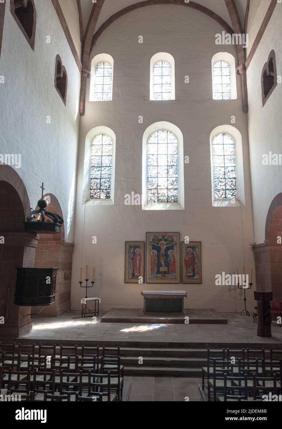 Romanische Kirche, Kloster Murbach, Alsace, France, gegründet 727 von Primin, eines der ersten großen Klöster im Elsss. Banque D'Images