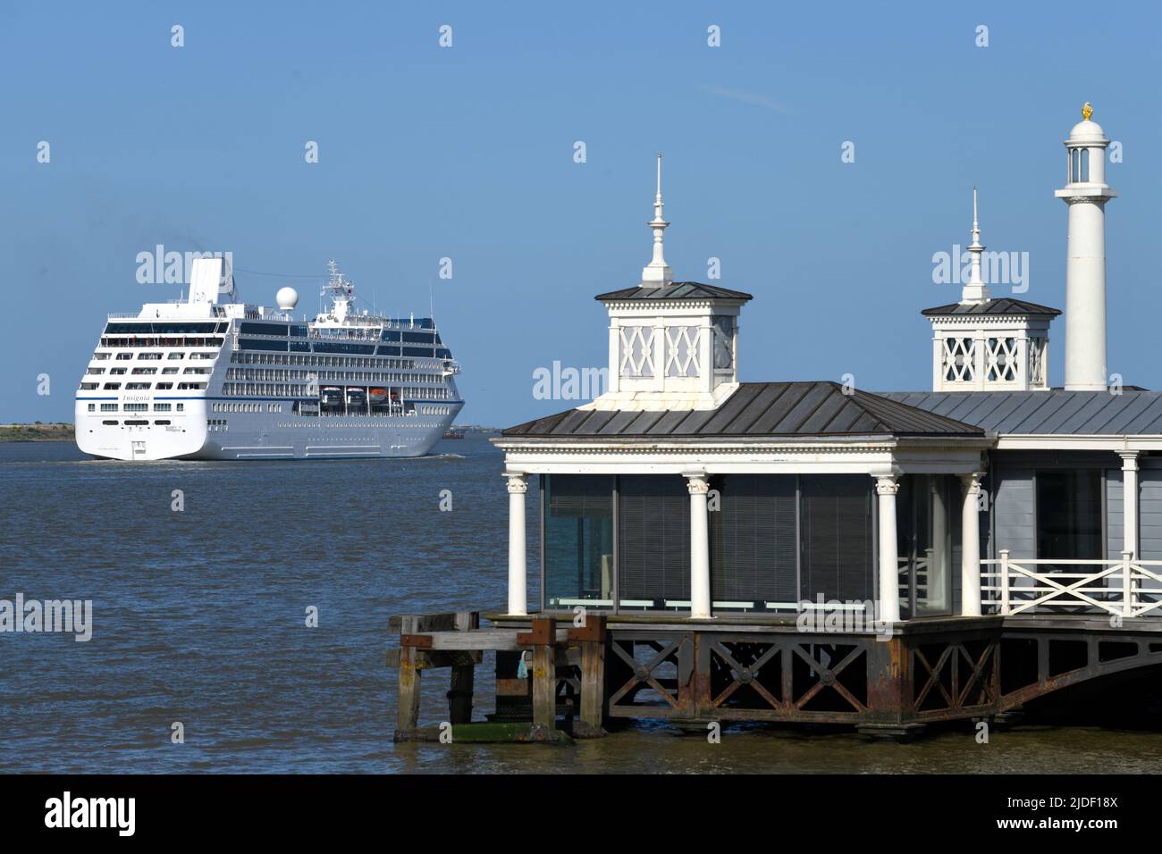 De Ce Soir Programme Télé De Ce Soir 20/06/2022 Gravesend UK Insignia un bateau de croisière de 181M a