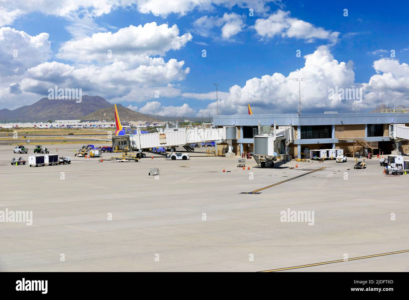 Le Boeing 737 de Southwest Airlines est desservi à l'aéroport international de Tucson, AZ Banque D'Images