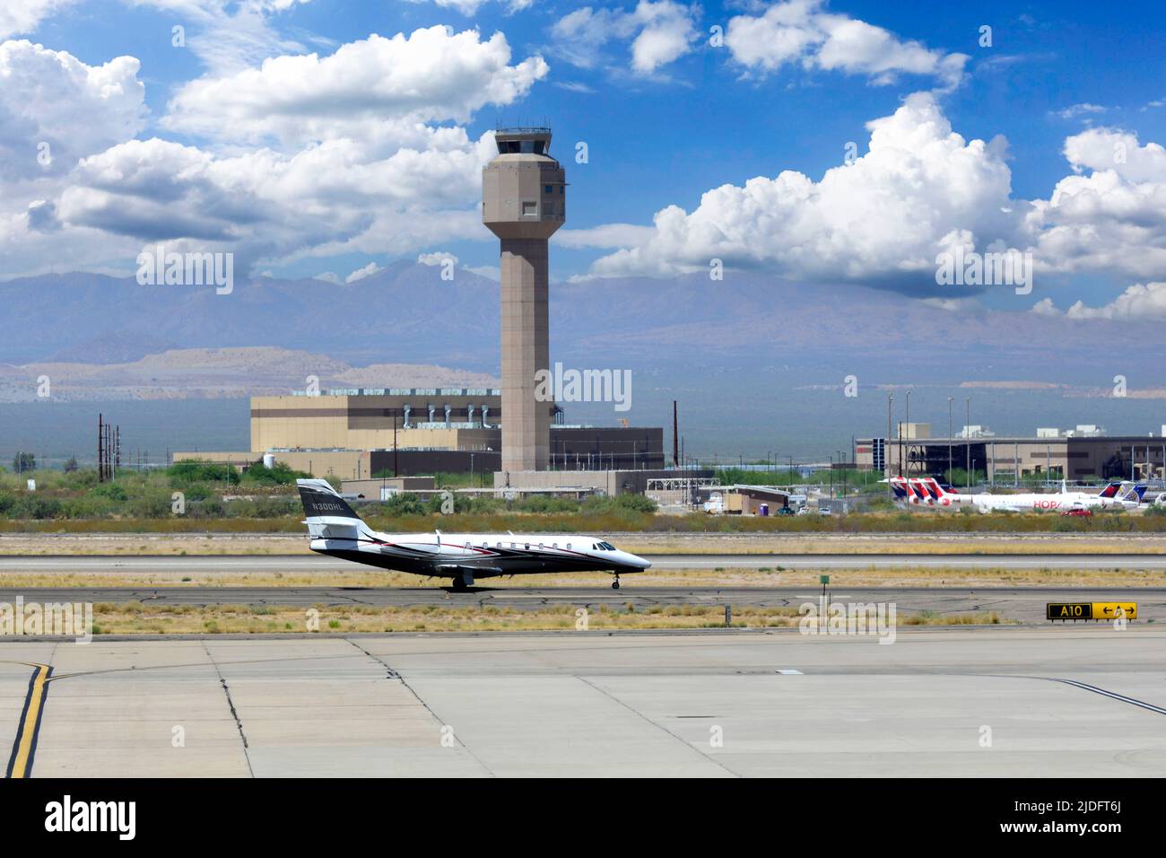 Cessna Citation arrivant à l'aéroport international de Tucson, Arizona Banque D'Images