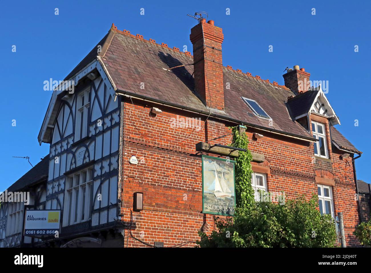 The Sloop Inn, 308-310 Old Liverpool Rd, Warrington, Cheshire, Angleterre, Royaume-Uni, WA5 1DP - extérieur, abandonné à l'été 2022 Banque D'Images