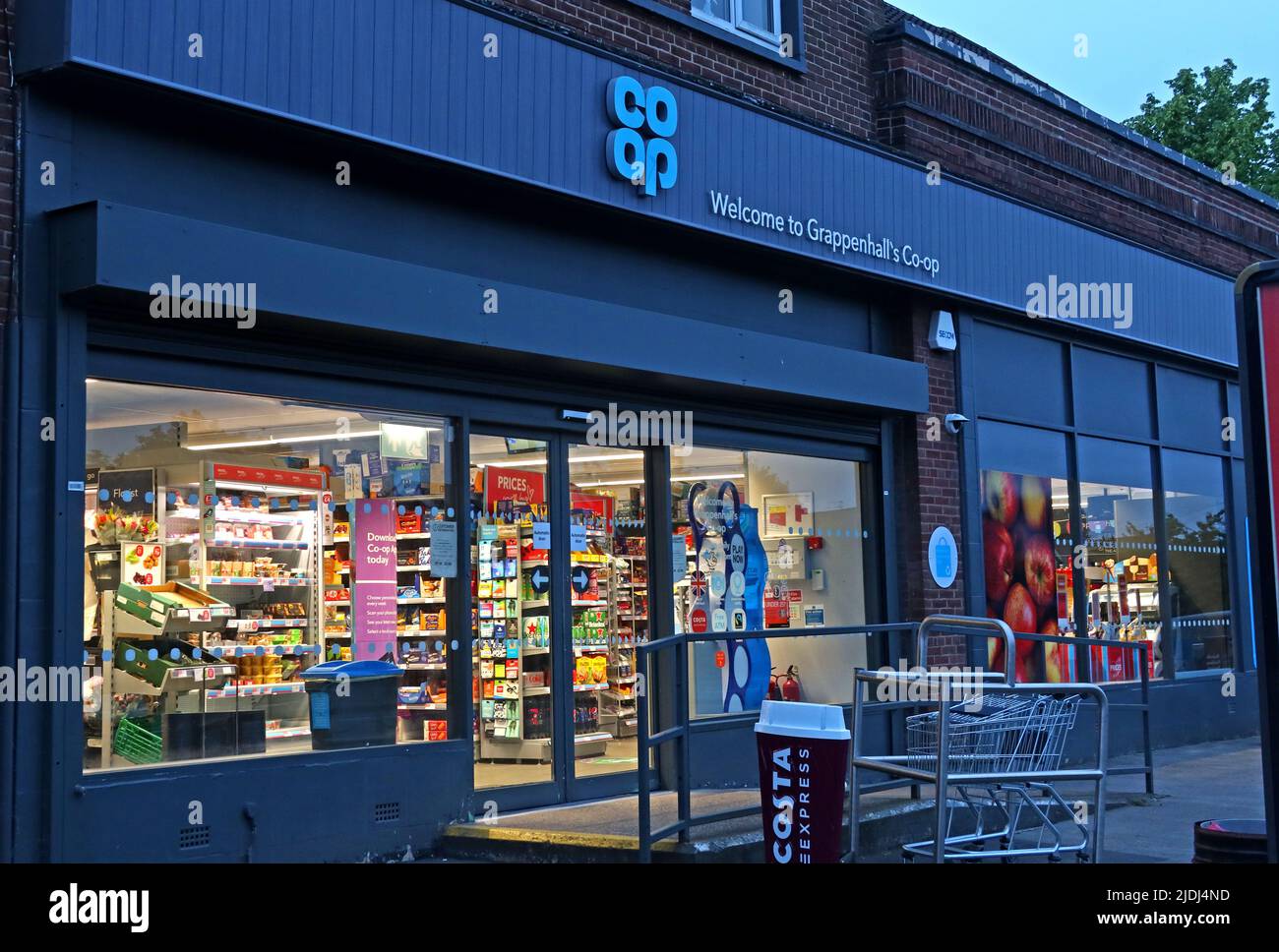 Bienvenue à Grappenhalls Coop, supermarché de proximité, 156 Knutsford Rd, Grappenhall, Warrington, Cheshire, Angleterre, ROYAUME-UNI, WA4 2QU Banque D'Images