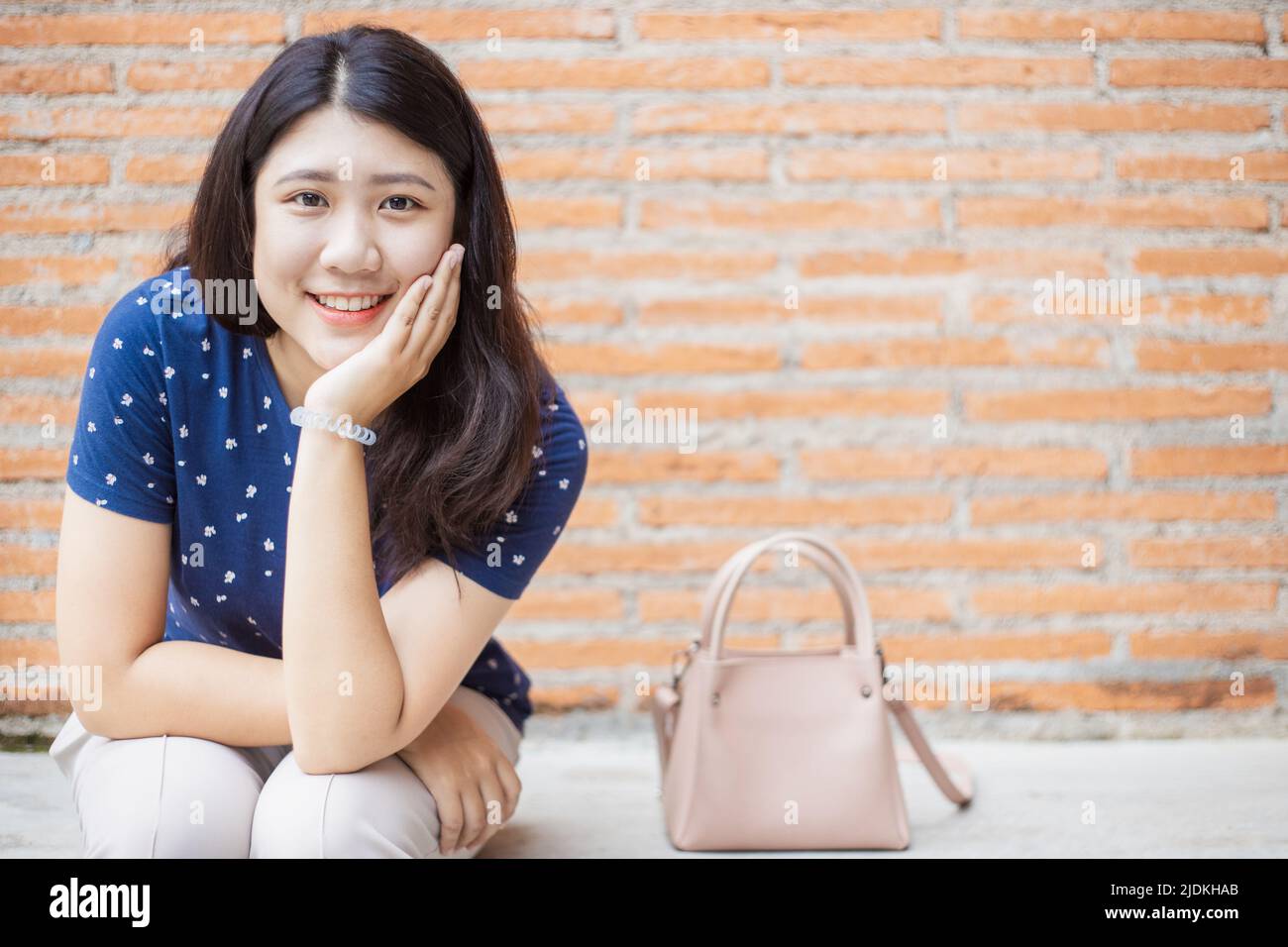 Asiatique fille heureux adolescent santé plummp souriant belle taille plus Banque D'Images