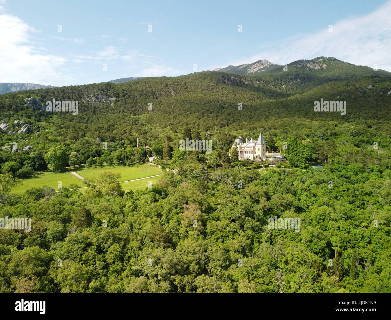 Le palais Massandra de l'empereur Alexandre III est situé dans la haute Massandra sur la côte sud de la Crimée. Musée du parc vert d'été. Renaissance Banque D'Images