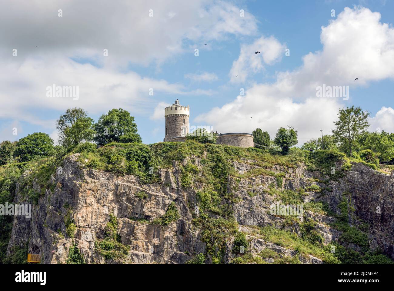 Clifton Observatory depuis le pont suspendu de Clifton, Bristol, Angleterre, Royaume-Uni Banque D'Images
