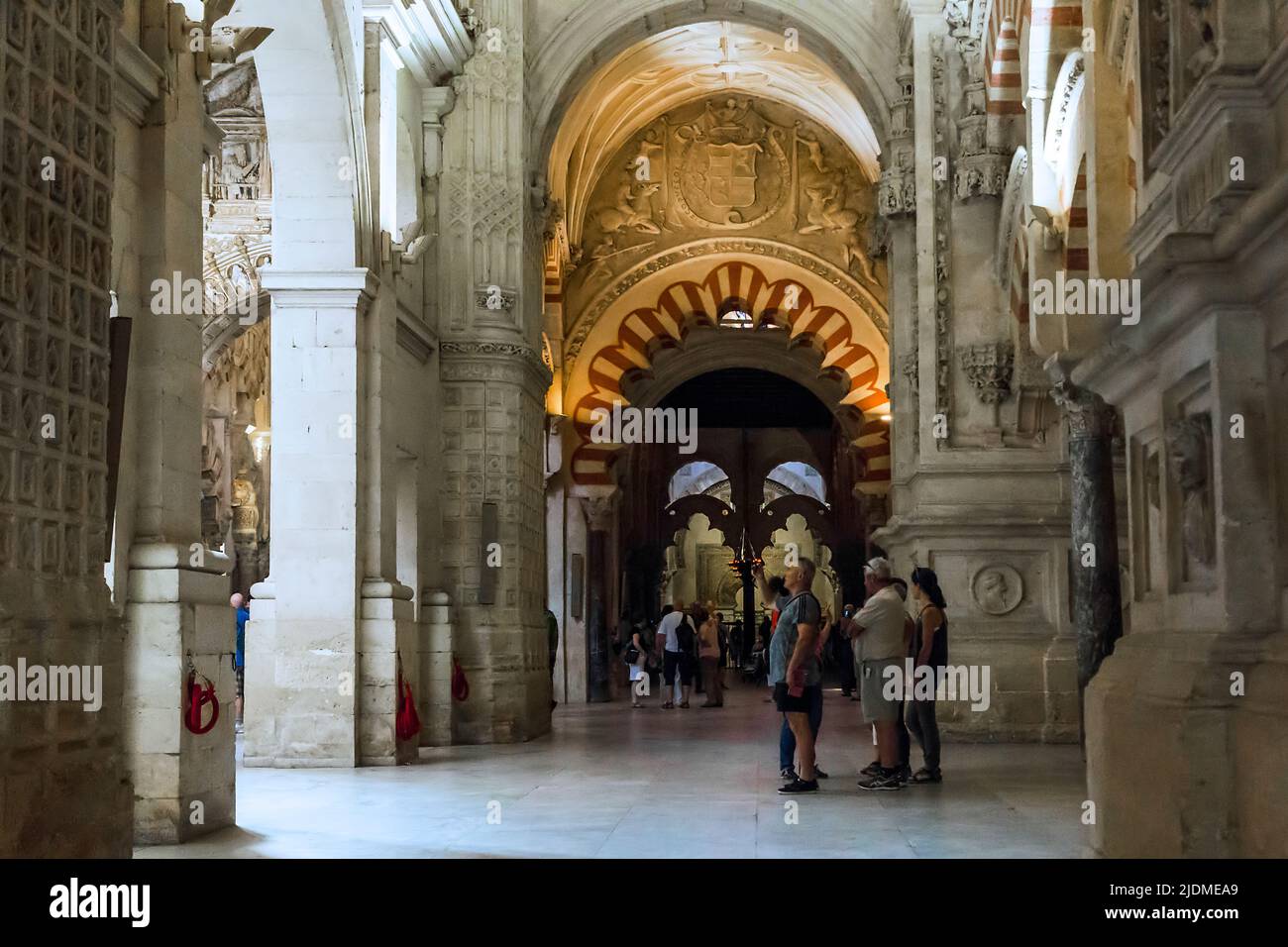 CORDOBA, ESPAGNE - 23 MAI 2017 : ce sont les constructions des locaux de la cathédrale de la Mesquita dans une partie de sa mosquée construite à l'origine. Banque D'Images