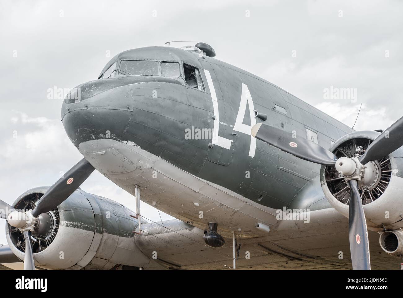 Douglas C-47 Dakota transport Aircraft - Bicester Heritage, Oxfordshire. Banque D'Images