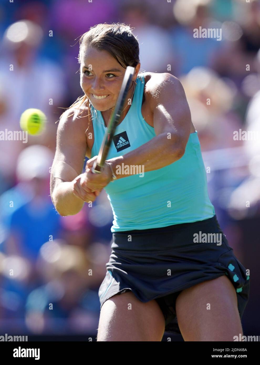 Jodie Burrage en action le cinquième jour de l'Eastbourne Rothesay International à Devonshire Park, Eastbourne. Date de la photo: Mercredi 22 juin 2022. Banque D'Images