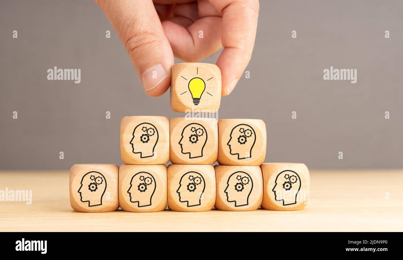 Team idée créative ou concept d'idée innovante. Processus de ...