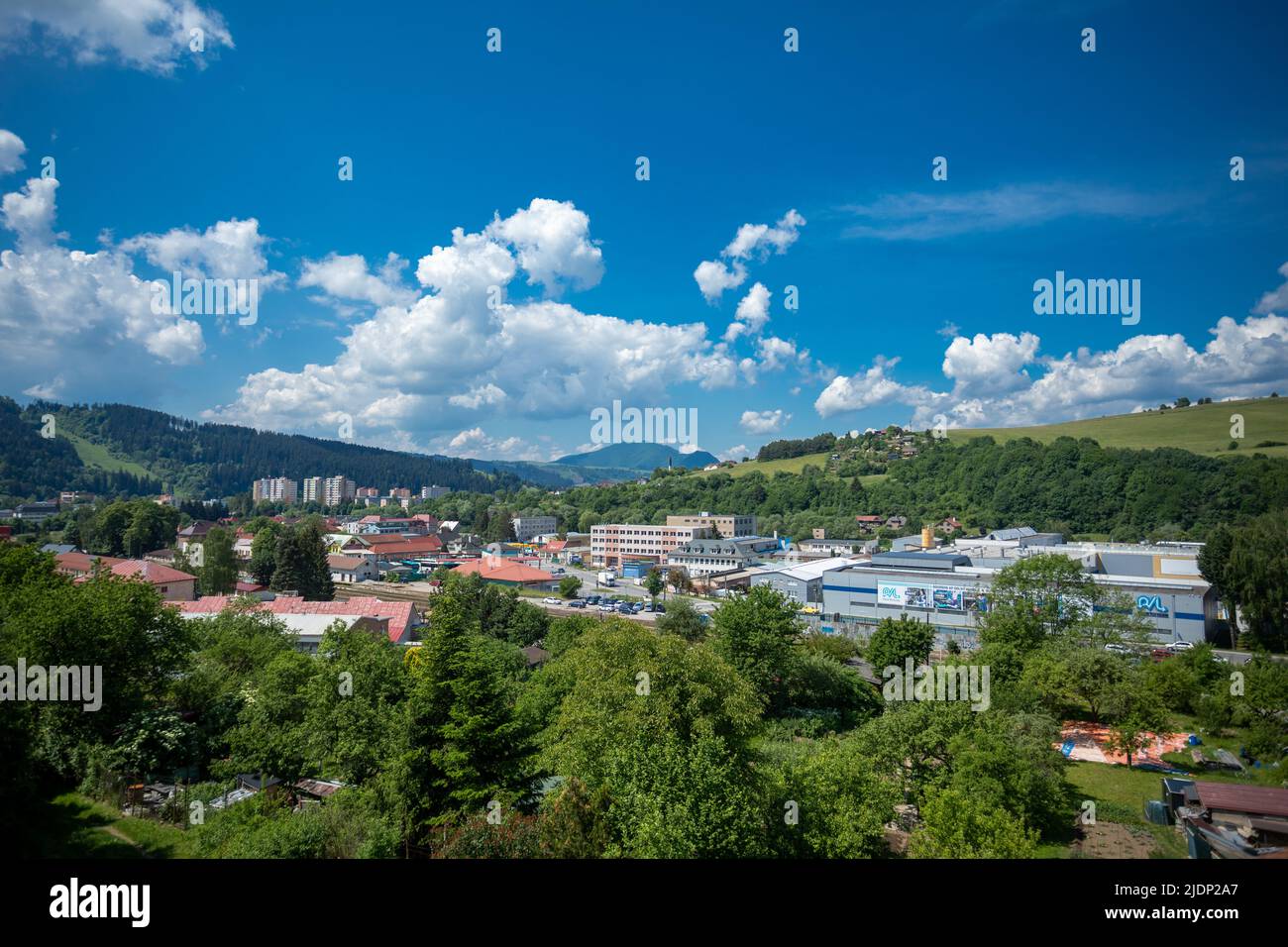 Panorama de la ville de Dolni Kubin dans la partie nord de la Slovaquie Banque D'Images