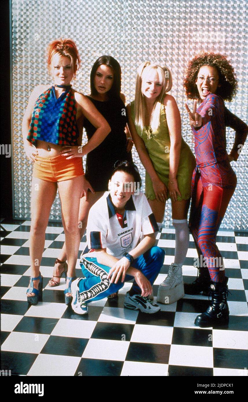 HALLIWELL,ADAMS,CHISHOLM,BUNTON,BROWN, SPICE WORLD, 1997 Banque D'Images HALLIWELL,ADAMS,CHISHOLM,BUNTON,BROWN, SPICE WORLD, 1997 Banque D'Images