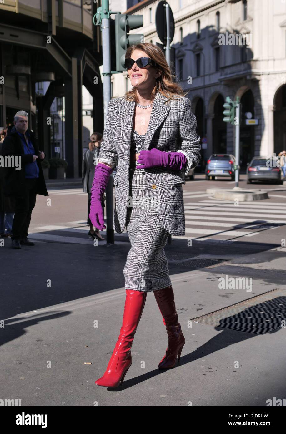 Anna Dello Russo Street style tenue avant le défilé de mode Ermanno Scervino pendant la semaine de la mode de Milan 2022 Banque D'Images