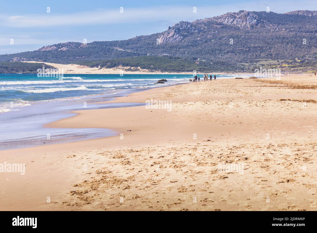 Hiver sur Playa de Bolonia, Bolonia, province de Cadix, Espagne. Banque D'Images