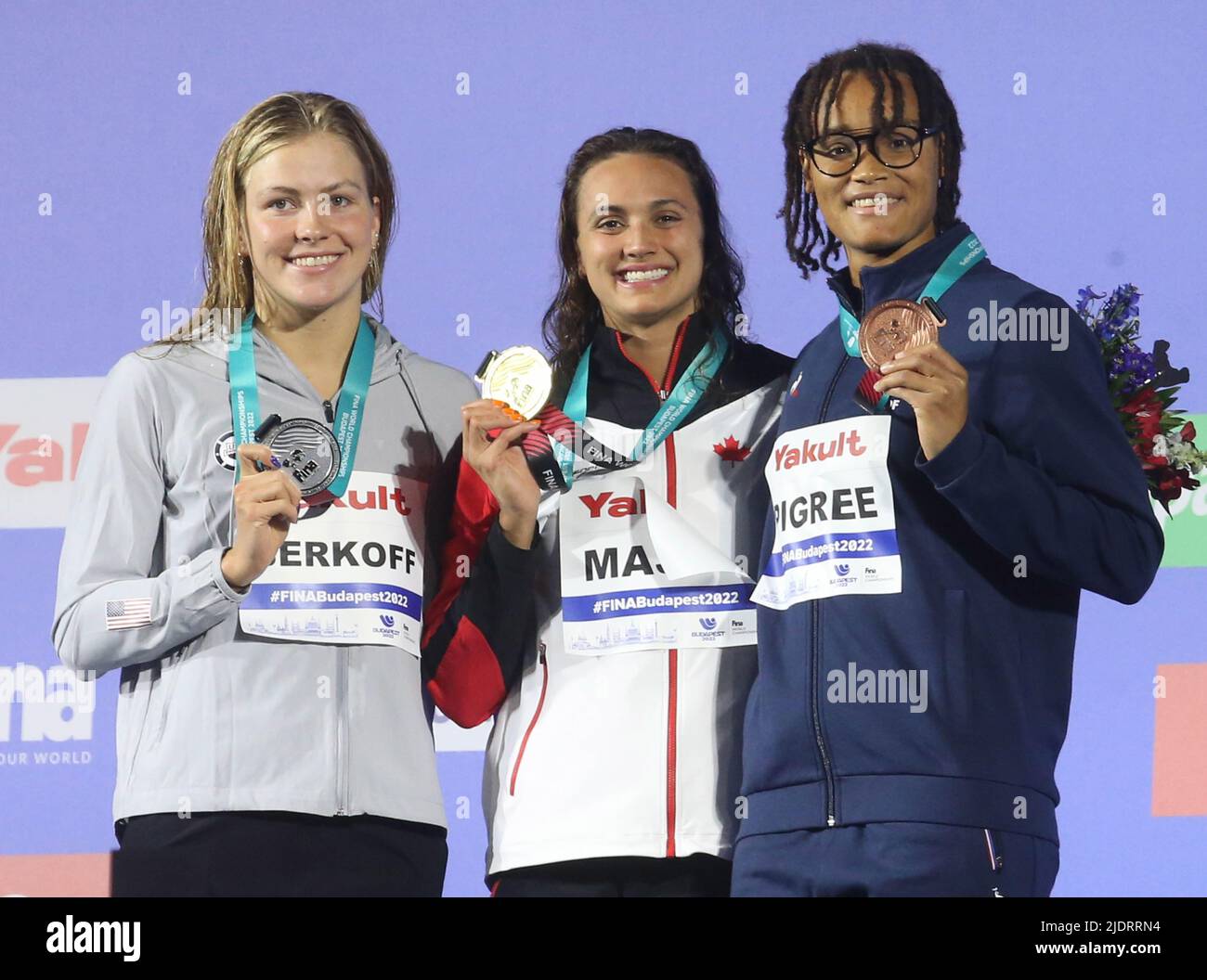 Katharine Berkoff des États-Unis Médaille d'argent, Kylie masse du Canada Médaille d'or, Analia Pigree de France, Médaille de bronze, 50 M femmes en course de fond lors des Championnats du monde 19th de la FINA Budapest 2022, épreuve de natation sur 22 juin 2022 à Budapest, Hongrie - photo: Laurent Lairys/DPPI/LiveMedia Banque D'Images