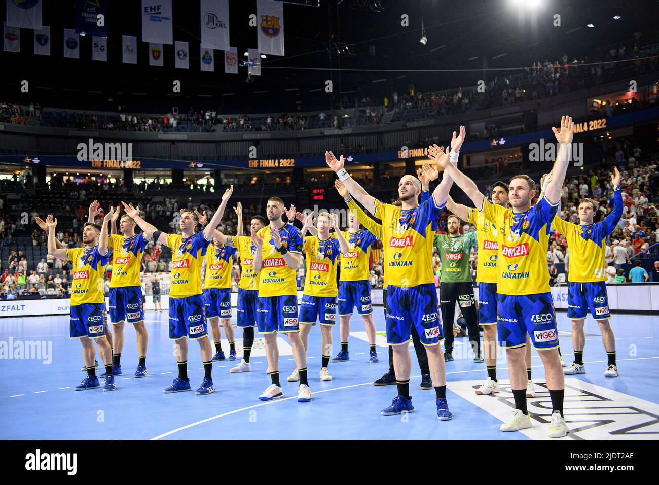 Finale jubilation Kielce, équipe, équipe, vr, Arkadiusz MORYTO (Kielce), Naranjo SANCHEZ-MIGALLON, goalwart Andreas WOLFF (Kielce), Artsem KARALEK (Kielce), Branko VUJOVIC (Kielce), Igor KARACIC, Uladzislaau KULESH (Kielce)Alex DUJSHEBAEV (Kielce), KÉLÉLÉLÉLÉLÉLÉLÉLÉLÉR (KÉR), 35:37 en 18 juin 2022 Allemagne. Â Banque D'Images