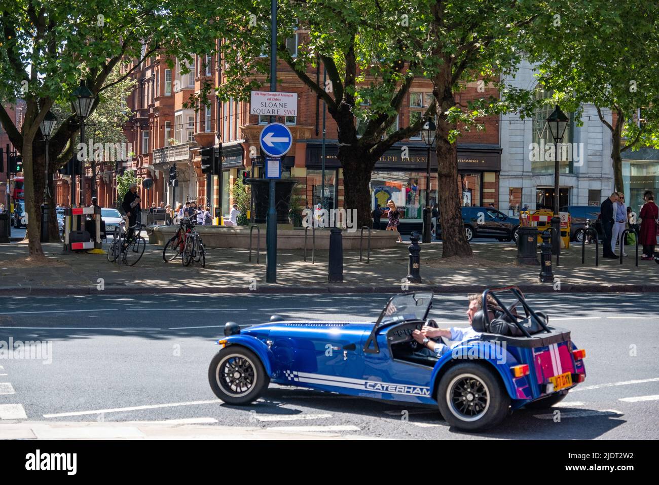 Londres - 2022 mai : voiture Caterham sur Sloane Square à Kensington et Chelsea Banque D'Images