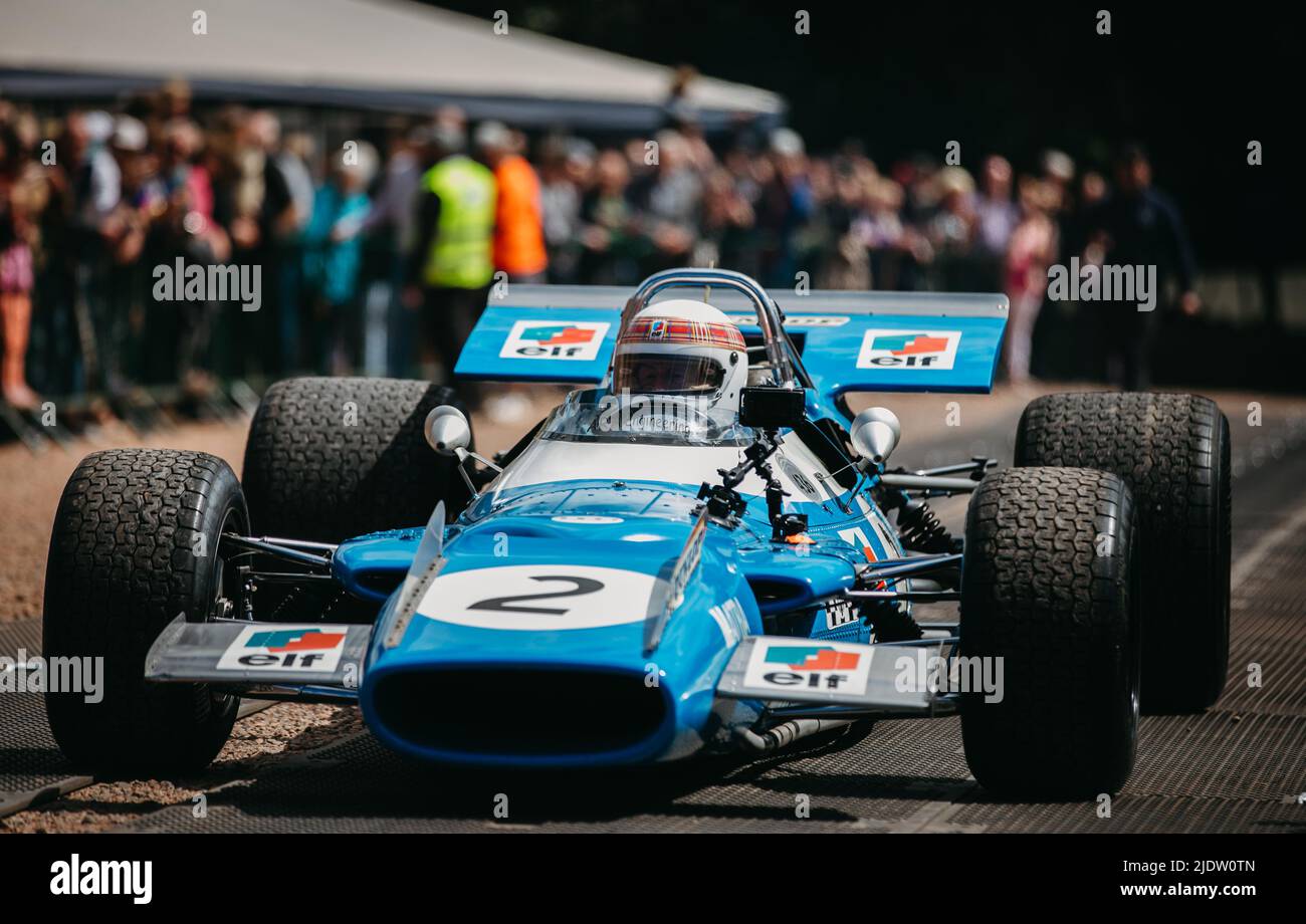 Sir Jackie Stewart, conduisant sa voiture de Formule 1 Matra MS-80 de 1969 au Sir Jackie Stewart Classic, au château de Thirlestane, aux frontières écossaises Banque D'Images