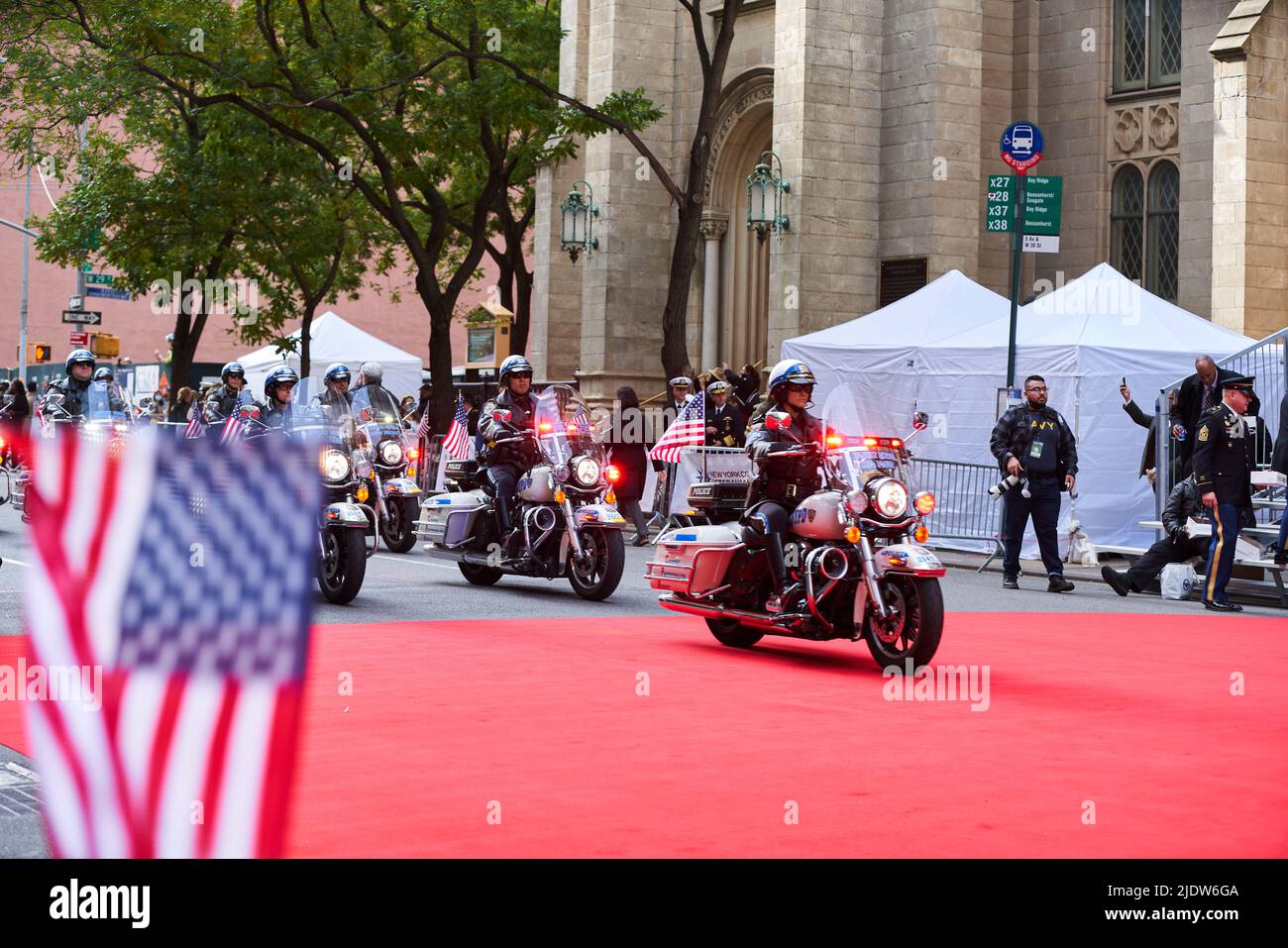 Nypd motorcycle Banque de photographies et d’images à haute résolution ...