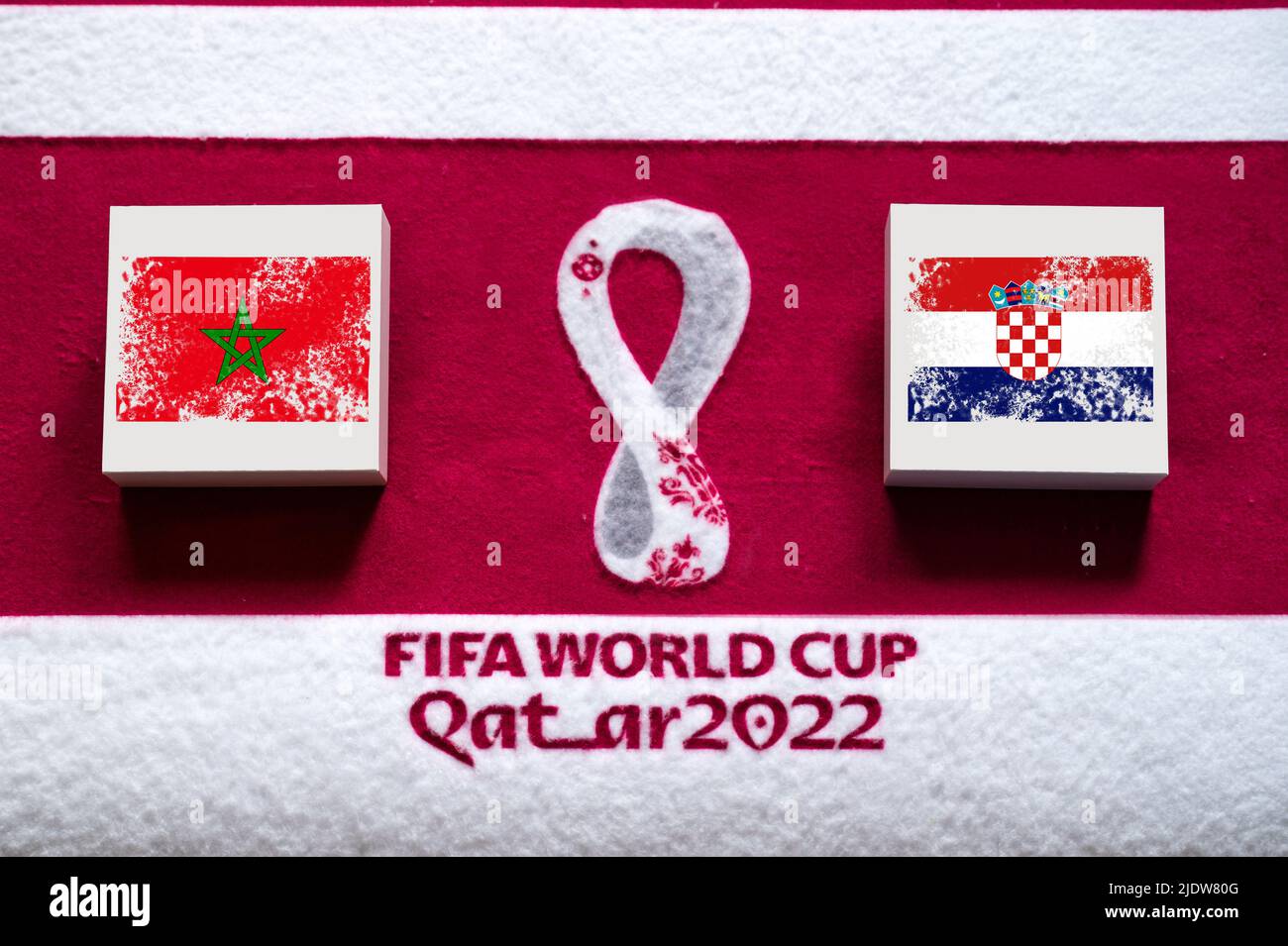 DOHA, QATAR, 3. JUILLET: Groupe F: Maroc contre Croatie, stade Al Bayt, Al Khor, coupe du monde de la FIFA au Qatar 2022, match de football avec drapeaux nationaux, bannière Banque D'Images