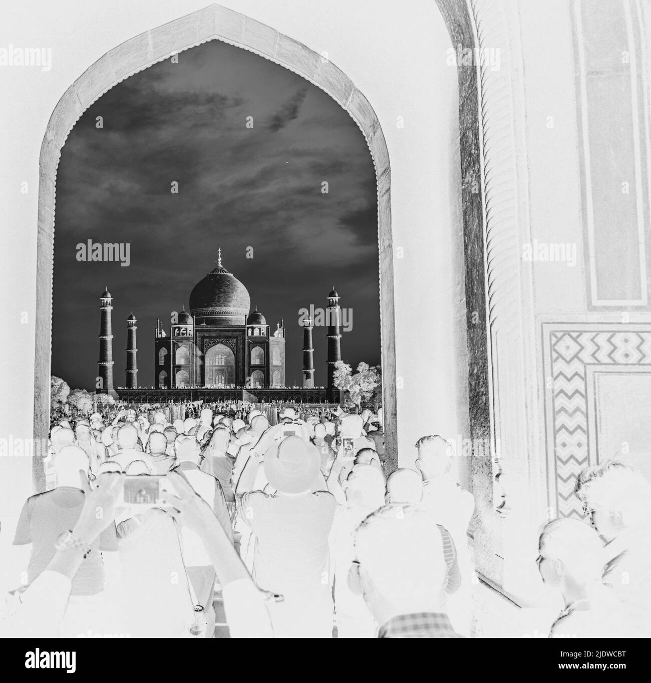 Paysage inversé au célèbre mausolée Taj Mahal, Agra, Uttar Pradesh, Inde. Banque D'Images