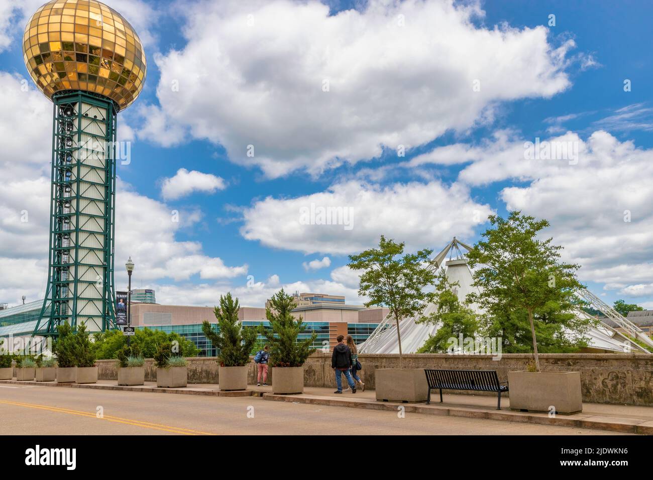 Knoxville, Tennessee, États-Unis - 28 mai 2022 : la Sunsphere au parc d'expositions mondial de 10 hectares au centre-ville de Knowville, c'était la dernière foire mondiale réussie Banque D'Images