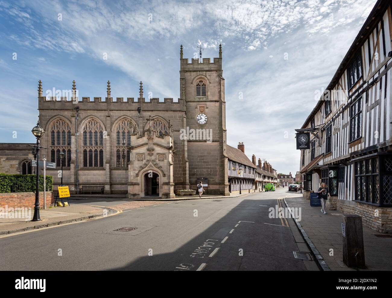 Le Guildhall et la salle d'école de Shakespeare avec un bâtiment à ossature de bois tudor à Stratford-upon-Avon, Warwickshire, Royaume-Uni, le 16 juin 2022 Banque D'Images