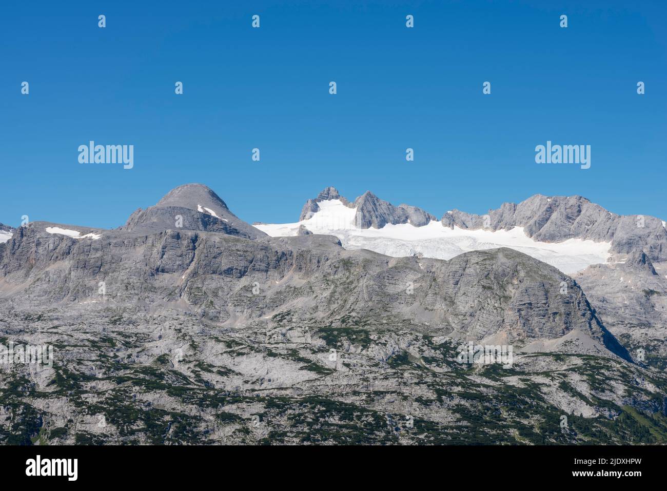 Autriche, Styrie, vue sur Hoher Dachstein et le glacier Hallstatter en été Banque D'Images