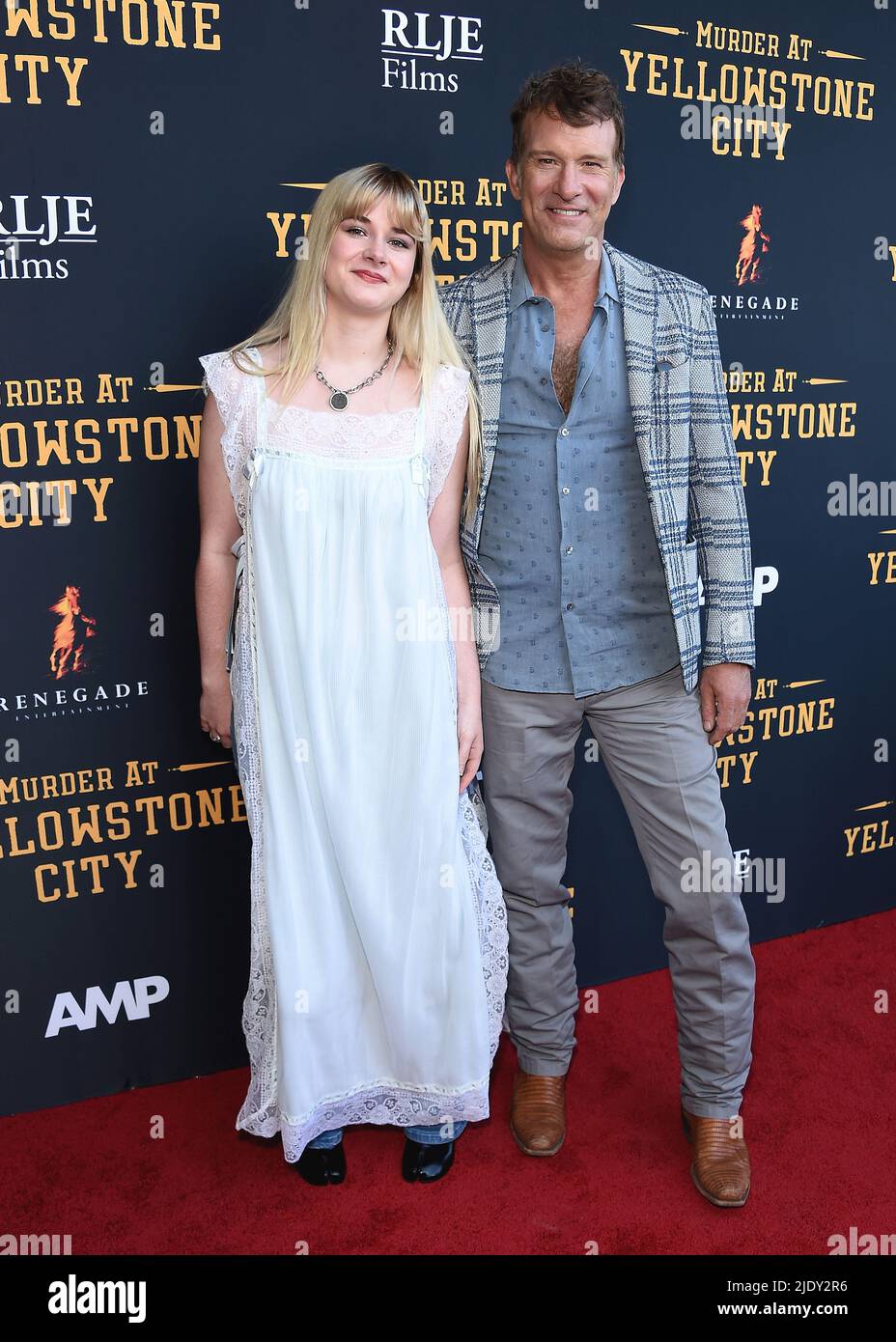 Los Angeles, États-Unis. 23rd juin 2022. Harlow Jane et Thomas Jane marchent sur le tapis rouge lors de la première de Los Angeles de « Surder at Yellowstone City » à Harmony Gold à Los Angeles, CA sur 23 juin 2022. (Photo de Scott Kirkland/Sipa USA) crédit: SIPA USA/Alay Live News Banque D'Images