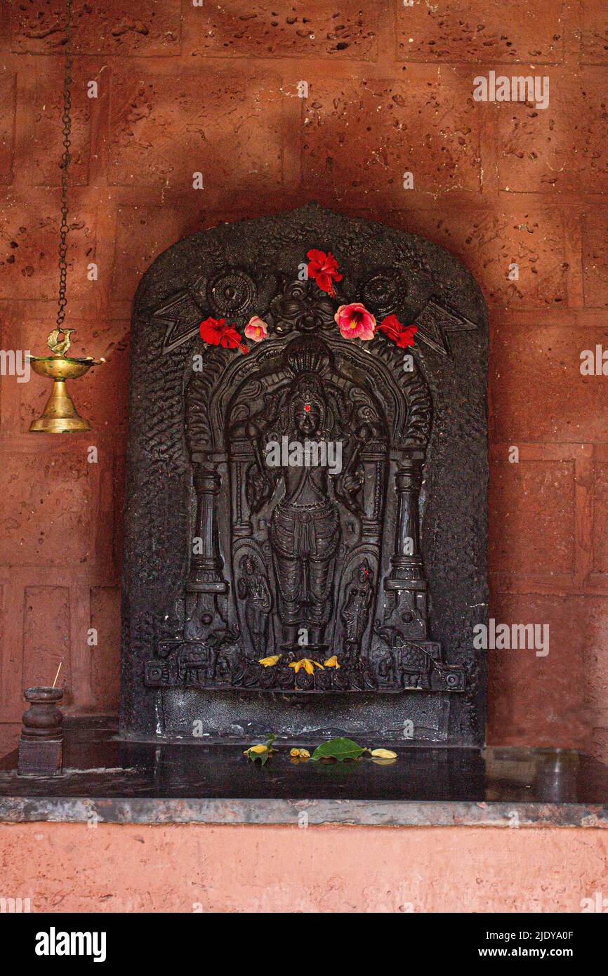 Ganesh le dieu de la sagesse, shivling, Lingam Banque D'Images