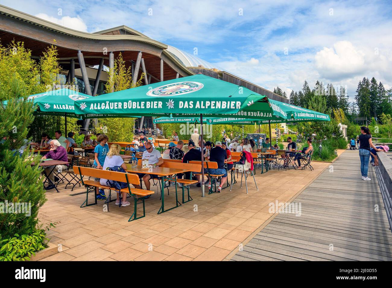 Café en plein air, Centre Parcs, Parc près de Leutkirch, Allgaeu, Bade-Wurtemberg, Allemagne Banque D'Images